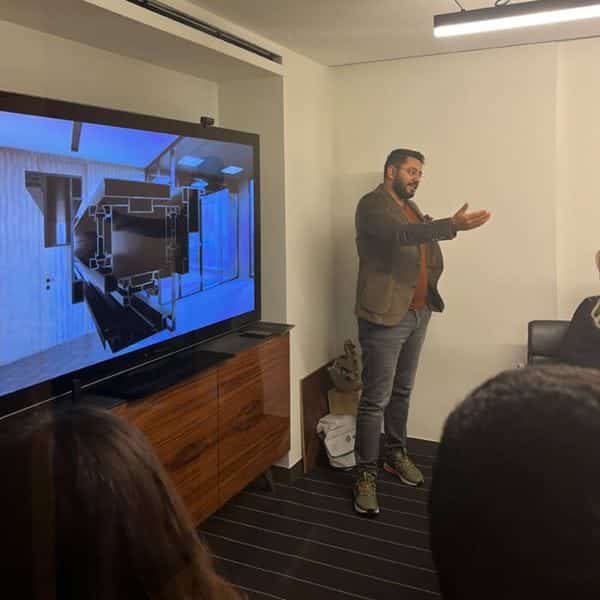 11-239ef639-c802-4879-ab20-7ca1fd7975cc