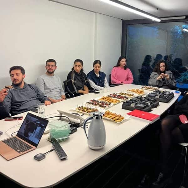 12-d0dc358b-15f8-4783-b973-79fa6defa95e