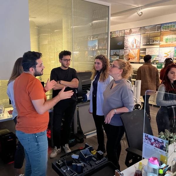 15-a22abb53-f936-4d46-8759-b682791a70ae