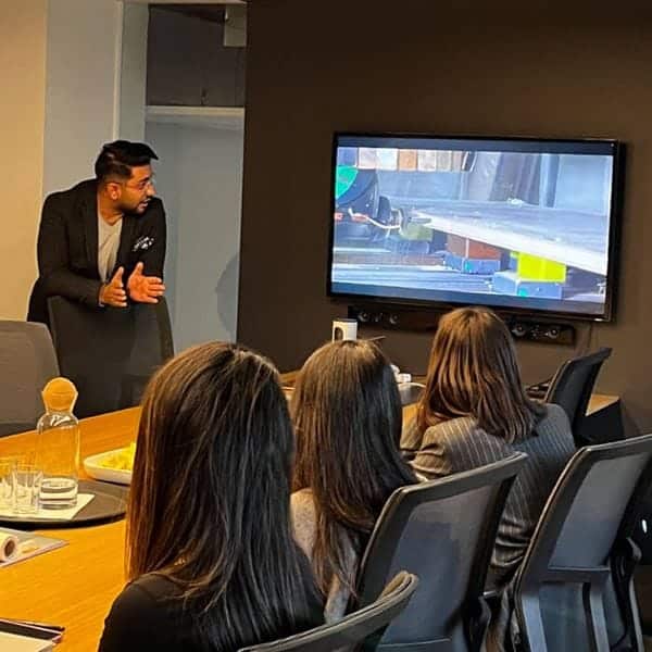 28-d67c8776-cbd0-46cc-86eb-4ddf442199ac