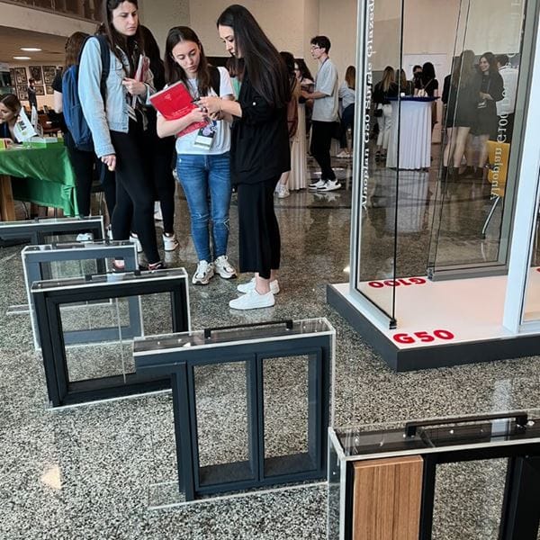 3-38667127-be6a-4ae2-bb7f-37be22b733be